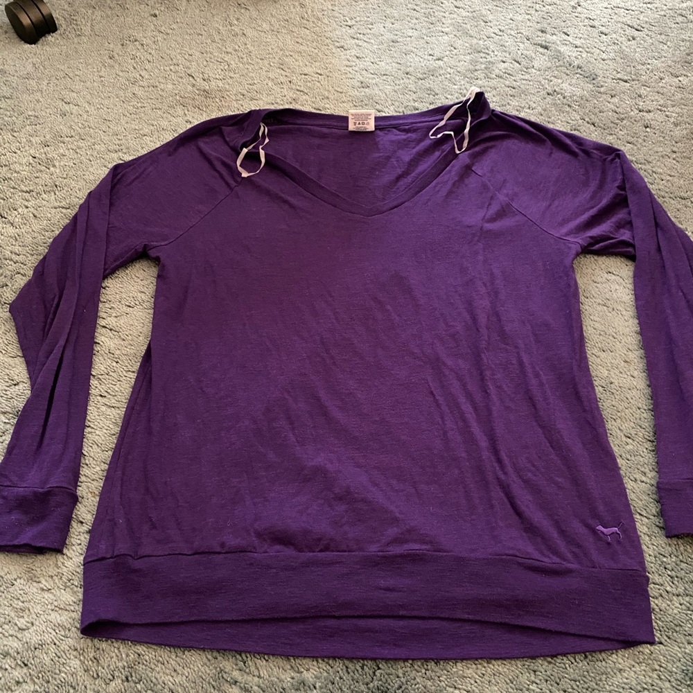 Vneck Long sleeve shirt
